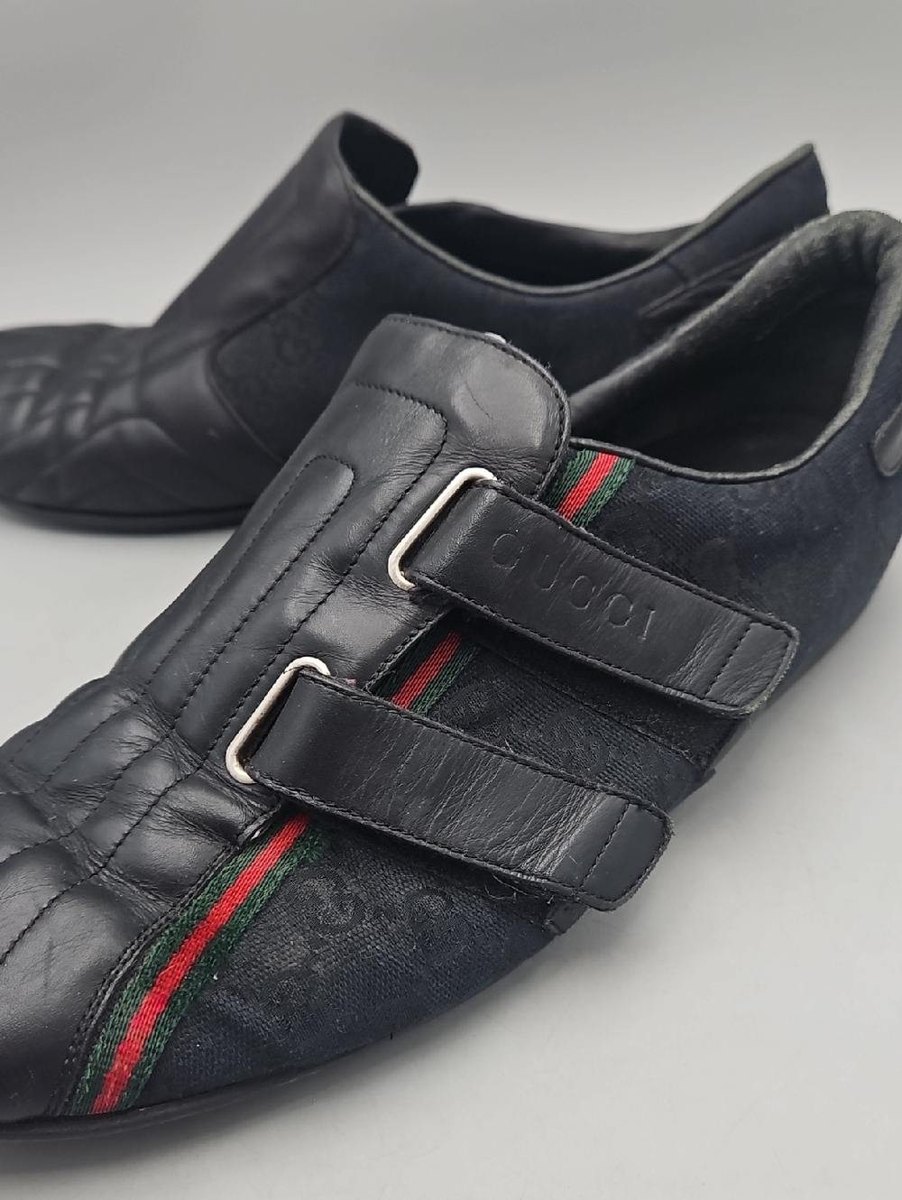 Vintage Gucci men's black leather sneakers - Picture 2 of 16